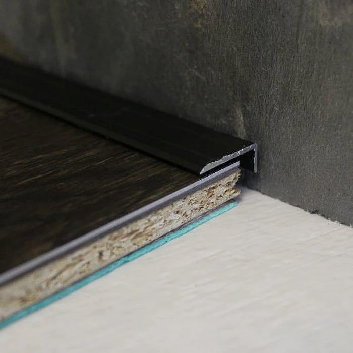 Bronze Edge trim applied, complementing neutral-toned laminate.