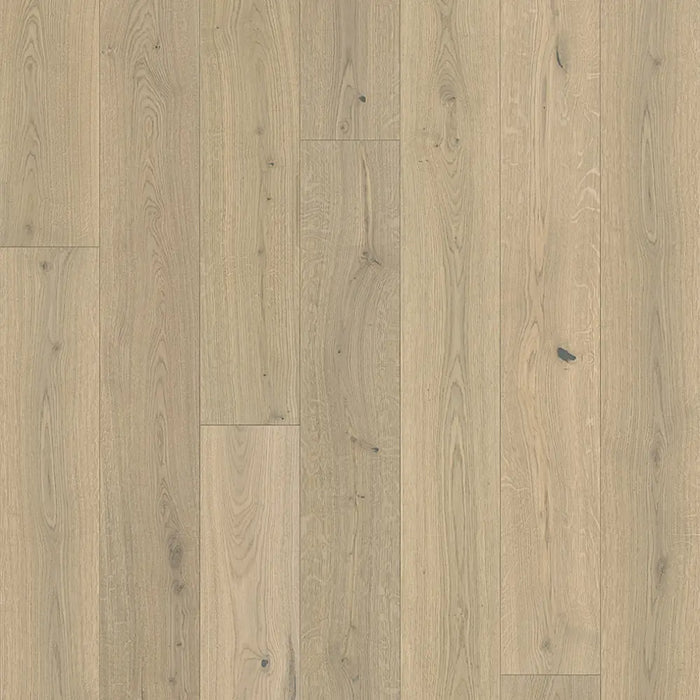 Close-up of Soave White planks showing light oak tones with a gentle whitewashed grain and smooth finish.