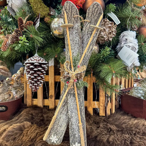 Large hanging alpine skis set decoration