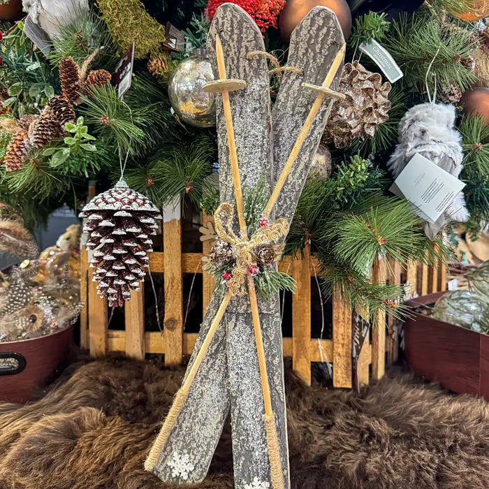 Large hanging alpine skis set decoration