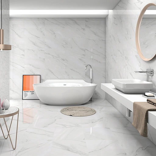 Bright interior with Homeful Essentials Gloss Blanco 45x45 ceramic tiles in a reflective gloss finish.