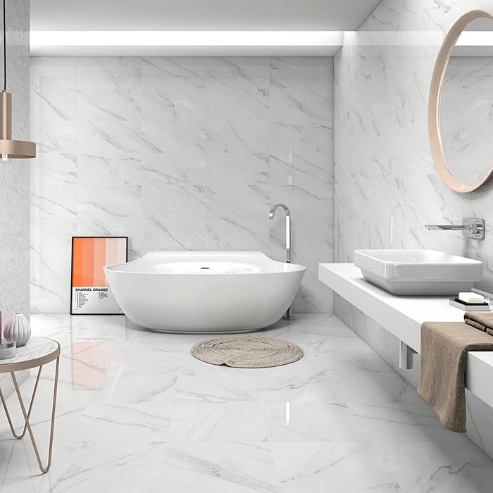 Bright interior with Homeful Essentials Gloss Blanco 45x45 ceramic tiles in a reflective gloss finish.