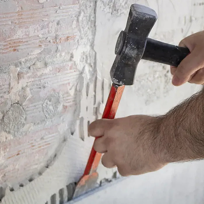 Rubi wide chisel made from chrome vanadium steel for ceramic tile removal and renovation work