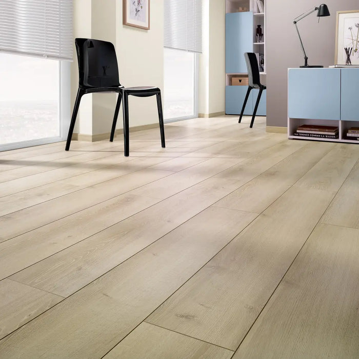 Close-up wood grain detail of Vicence 12mm laminate flooring