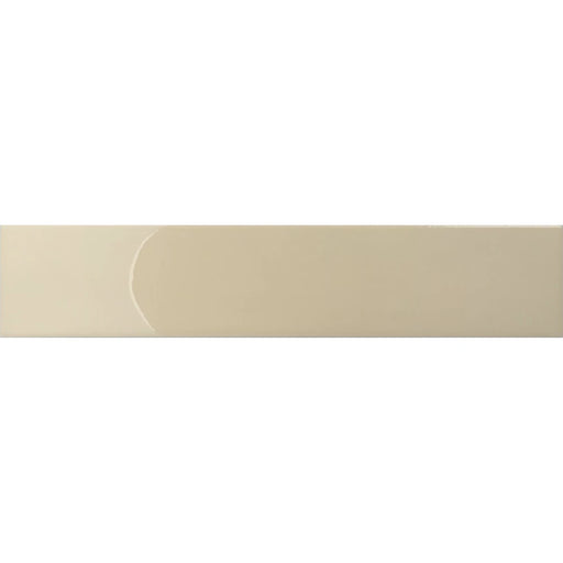 Close-up of Wadi Decor Beige gloss-on-matt pattern detail