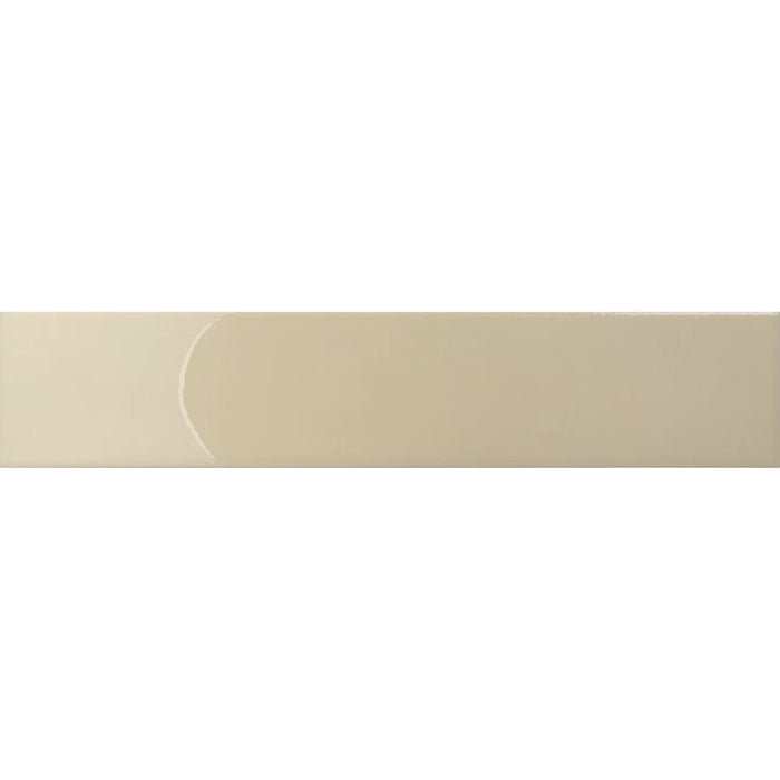 Close-up of Wadi Decor Beige gloss-on-matt pattern detail